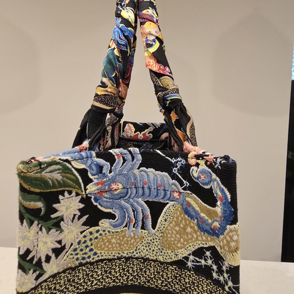 BUNDLE Dior Medium Book Tote Zodiac w/ Matching Twills - Picture 7 of 13